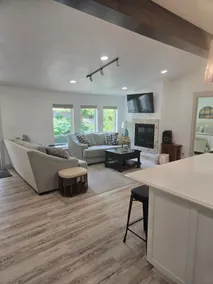 Abiqua Riverside Retreat - Image 3