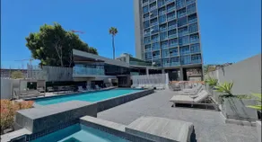 Boutique suite in a select location: close to everything - Image 3