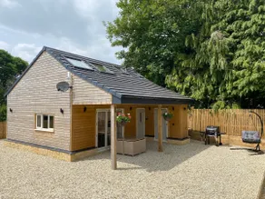 Orchard Cabin - Image 2