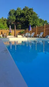1 large cottage (white), swimming pool, 7 adults, 2 children, 1 baby - Image 5