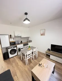4-person apartment - city center, sea & reserve - Image 2