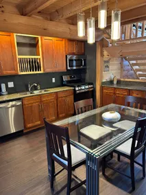Gorgeous, Peaceful Log Cabin - Image 3