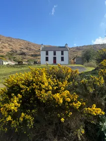 Cottage in beautiful valley - Image 4