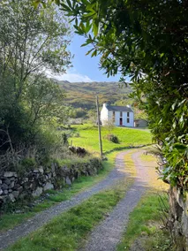 Cottage in beautiful valley - Image 3