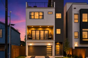 Downtown 3BD | Hot Tub • Fire Pit • Skyline Views - Image 3