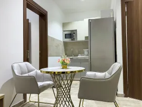 Cozy & Modern Stays - Image 3