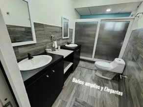 Large and Luxurious Residence - Image 4