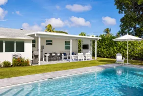 NEW! The Cozy ”SoSo” Villa-Fully Renovated w/ Pool - Image 3