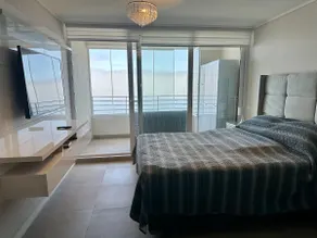 Exclusive and new oceanfront apartment - Image 2