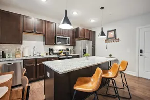 Italian Village 2 bedrooms with 2 bath - Image 4