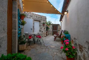 El Berrueco Rural House, private Jacuzzi 2/4 seats - Image 4