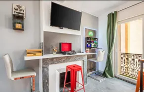 Retro Game Room avec jacuzzi - Image 3