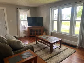 Rustic 3Bed 2Bath Home near Downtown PDC - Image 2