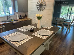 The Columbia Coach House - Image 4