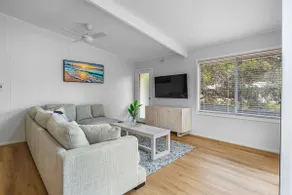 Grundy Getaway - 8 Grundy Street - Image 2