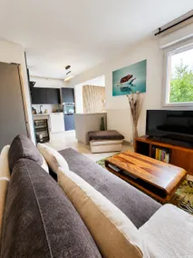 Le Jardin du Port | 2-Bedroom • Garden • Lake within walking distance - Image 2