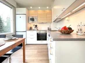 Spacious City Apartment Near Nature & Metro - Image 5