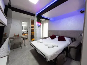 White Pearl Exclusive Apartment - Image 3