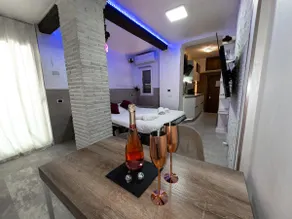 White Pearl Exclusive Apartment - Image 5
