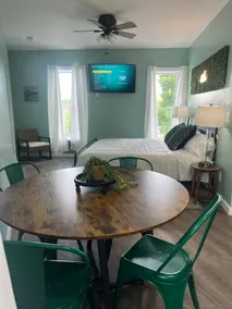 Emerald Suite at The Heritage Lofts - Image 4