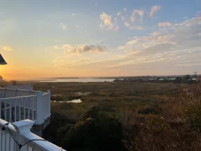 2BR Retreat/ Steps to Beach + Stunning Sunset - Image 2