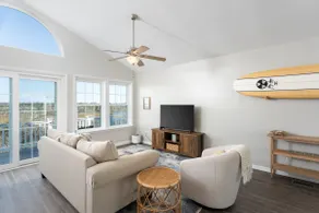 2BR Retreat/ Steps to Beach + Stunning Sunset - Image 4