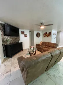 Modern calm home - Image 2