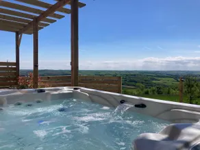 Rural Cabin Stunning Views - Image 2