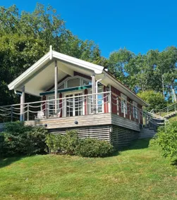 Rural luxury with sea views - Image 2