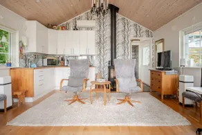 Rural luxury with sea views - Image 3