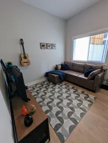 Cozy Private Suite in Westhills - Image 5