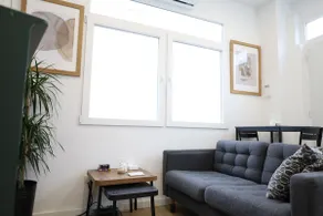 Stylish Flat Near Madrid Metro & Shops - Image 2