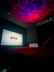 Movie Room – King-Size - Cine Suite in City Center - Image 2