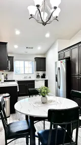 Cozy Home in Visalia Near Sequoia National Park - Image 3