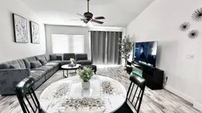 Cozy Home in Visalia Near Sequoia National Park - Image 2