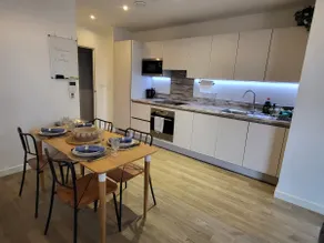 Top floor 2 Bed Apartment One min from Wembley Stadium - Image 5