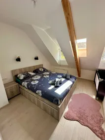 Elegant central apartment + parking space - Image 4