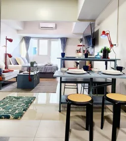 Serene Suite Near Mall | FREE Parking | Washer - Image 2