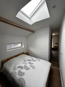 Studio T1 with courtyard - Image 5