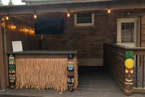 Mar's Tiki Escape – Pool & Bar - Image 2