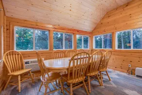 4 BR Wooded Getaway on Long Pond! [Woodsy Pines] - Image 5