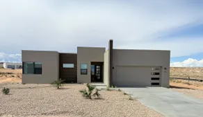 Modern Family Home at Lake Powell-Hot Tub-2 Kings - Image 2