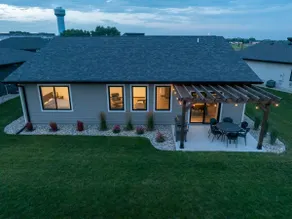 Family-friendly + Pond view + EV charger + BBQ - Image 2