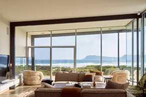 Cloudy Bay Beach House - Luxury Escape in Bruny Island - Image 2