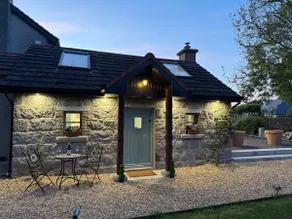 Holly Cottage Cozy Loft - Image 2