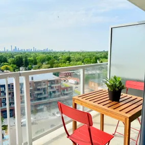 Modern 1BR Condo in Port Credit – Steps to Lake - Image 4