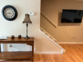 #13 Downtown apartment - Image 3