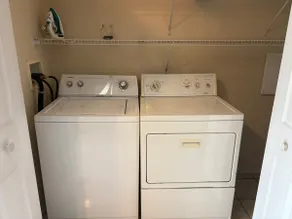 #13 Downtown apartment - Image 4