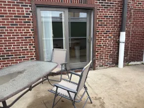 #13 Downtown apartment - Image 5