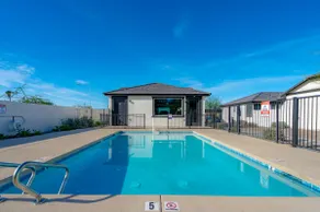 Premium 3Bed | 2BR | 2Bath | 70” Smart TV | 2Bath - Image 4